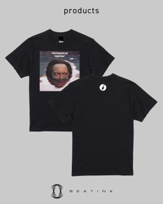 THUNDERCAT / タワレコ渋谷店に雷猫降臨! サンダーキャットによる最新アルバム『Distracted』のリリースを 記念してスペシャル・サイン会の開催が決定! さらに〈Brainfeeder〉グッズや復刻Tシャツも タワーレコード渋谷店限定で販売決定!