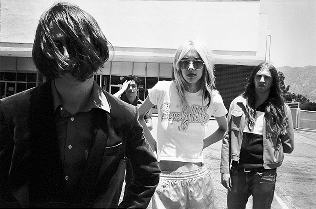 BEATINK.COM / Starcrawler / 新世代ロックバンドのスタークローラー