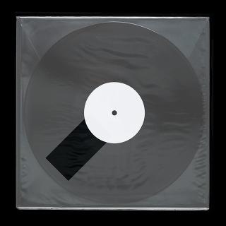 Jamie xx / The xxの頭脳にして、ソロ名義では超人気DJ/プロデューサーとして活躍するジェイミー・エックス・エックス最新トラックをドロップ!フォー・テット、ベンUFO、カリブー、バイセップらもヘビロテする5年ぶりのソロ新曲「Idontknow」の配信開始!