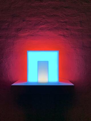 BRIAN ENO / 話題の展覧会「BRIAN ENO AMBIENT KYOTO」の開催を記念し入手困難となっていたブライアン・イーノの90年代を代表する名盤4作に、さらに超レア盤『77 Million』を加えた5タイトルを一挙再発決定! 全5作に同時代に制作された未発表のボーナストラックが追加され、紙ジャケ・高音質UHQCDの新装盤で蘇る!