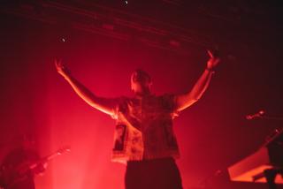 JUNGLE / ダンサブルで強力なグルーヴを見せつけた圧巻のステージ!ジャングル単独公演のライブレポが公開!