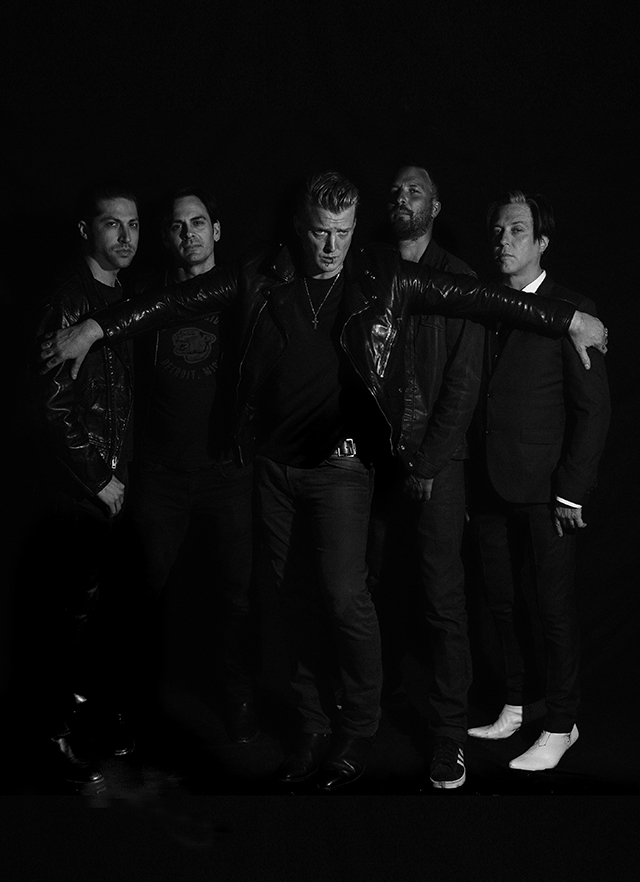 QUEENS OF THE STONE AGE LIVE IN TOKYO