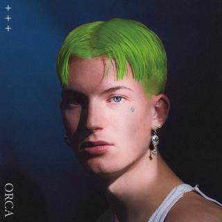 Gus Dapperton / 新世代ポップ・アイコン、ガス・ダパートン帰還! 待望のセカンドアルバム『Orca』を9月18日にリリースすることを発表、同時に新曲「Post Humorous」のMVを公開!