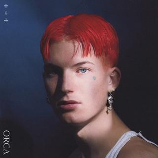 Gus Dapperton / 新世代ポップ・アイコン、ガス・ダパートン帰還! 待望のセカンドアルバム『Orca』を9月18日にリリースすることを発表、同時に新曲「Post Humorous」のMVを公開!