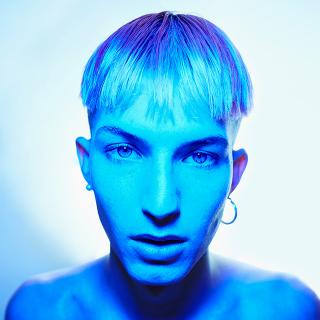 Gus Dapperton / タワレコメンに選出!ポップ・エイリアン、ガス・ダパートンが放つ最新作『Where Polly People Go to Read』の国内盤はいよいよ明日リリース!待望の来日は11月@代官山UNIT!