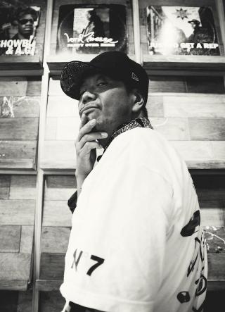 JUNGLE / ジャングルによるニュー・アルバム『Sunshine』のリリースを記念して 8月12日 (水) にTOWER VINYL SHIBUYA / KYOTO / UMEDAにて 入場無料のアルバム先行試聴イベントが開催決定! 来場者には先着で限定ギフトをプレゼント! 渋谷店ではCAPTAIN VINYLがDJ出演!