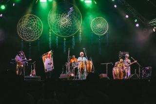 African Head Charge / ヤーマーーーーン! フジロック’25ライブレポートが到着! ダブ界の生けるレジェンドアフリカン・ヘッド・チャージ!