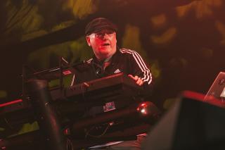 African Head Charge / ヤーマーーーーン! フジロック’25ライブレポートが到着! ダブ界の生けるレジェンドアフリカン・ヘッド・チャージ!