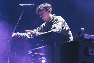 Barry Can't Swim / UKダンスの今を運ぶ者、バリー・キャント・スウィム 苗場で響かせた熱狂の祝祭! フジロックライブレポートが到着!