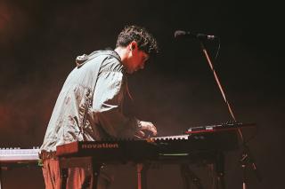 Barry Can't Swim / UKダンスの今を運ぶ者、バリー・キャント・スウィム 苗場で響かせた熱狂の祝祭! フジロックライブレポートが到着!