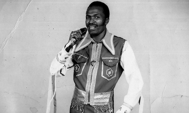 Joseph Kamaru / 中古市場では全てのタイトルがプレミア化! ケニアの知られざるローカル・ヒーローによる編集盤が〈Disciples〉よりリイシュー!  ハイライフ、アフロ・ファンク、フォーク、ドラムマシンやキーボードを駆使したディスコなどを収録した 東アフリカの至宝