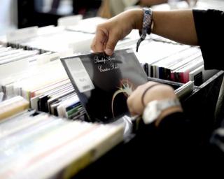 ブロスワークス/清水英載 ー 音楽カルチャーを愛するすべての人に向けた、大阪・南船場の『BEATINK Listening Space』