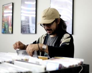 ブロスワークス/清水英載 ー 音楽カルチャーを愛するすべての人に向けた、大阪・南船場の『BEATINK Listening Space』