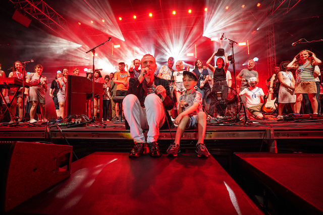 Beatink Com Belle And Sebastian 世界中のファンが熱望して止まなかった ベルセバ2枚組ライヴ ベスト発売決定