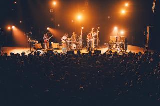 幾何学模様 / 世界各地を回ってきた長いツアーのはて、ラストライブ直前のライヴレポートを公開! ラストライブは12月3日 目黒パーシモンホール