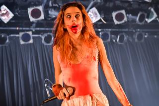 STARCRAWLER / 暴走列車、再び降臨!血吐き身体舞う初日東京公演のライブレポートが到着!!本日大阪、明日は名古屋公演!テンション爆上げライブは必見!!