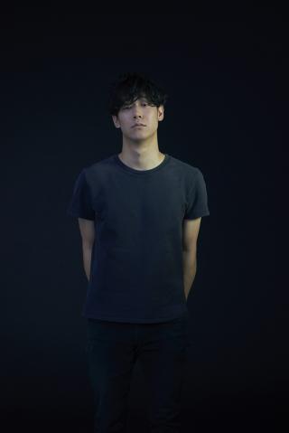 7人組エレクトロ・ファンク・バンド、ジャングル。KCRWのベスト・アルバムス・オブ・2018の4位を獲得した最新アルバム『For Ever』を提げた一夜限りの待望の来日公演!サポートアクトとして、小袋成彬の出演が決定!クールでセクシーなネオ・ソウルの誘惑。踊り酔いしれ乱れる夜!